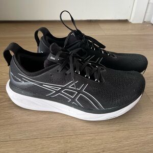 ASICS Nimbus 25